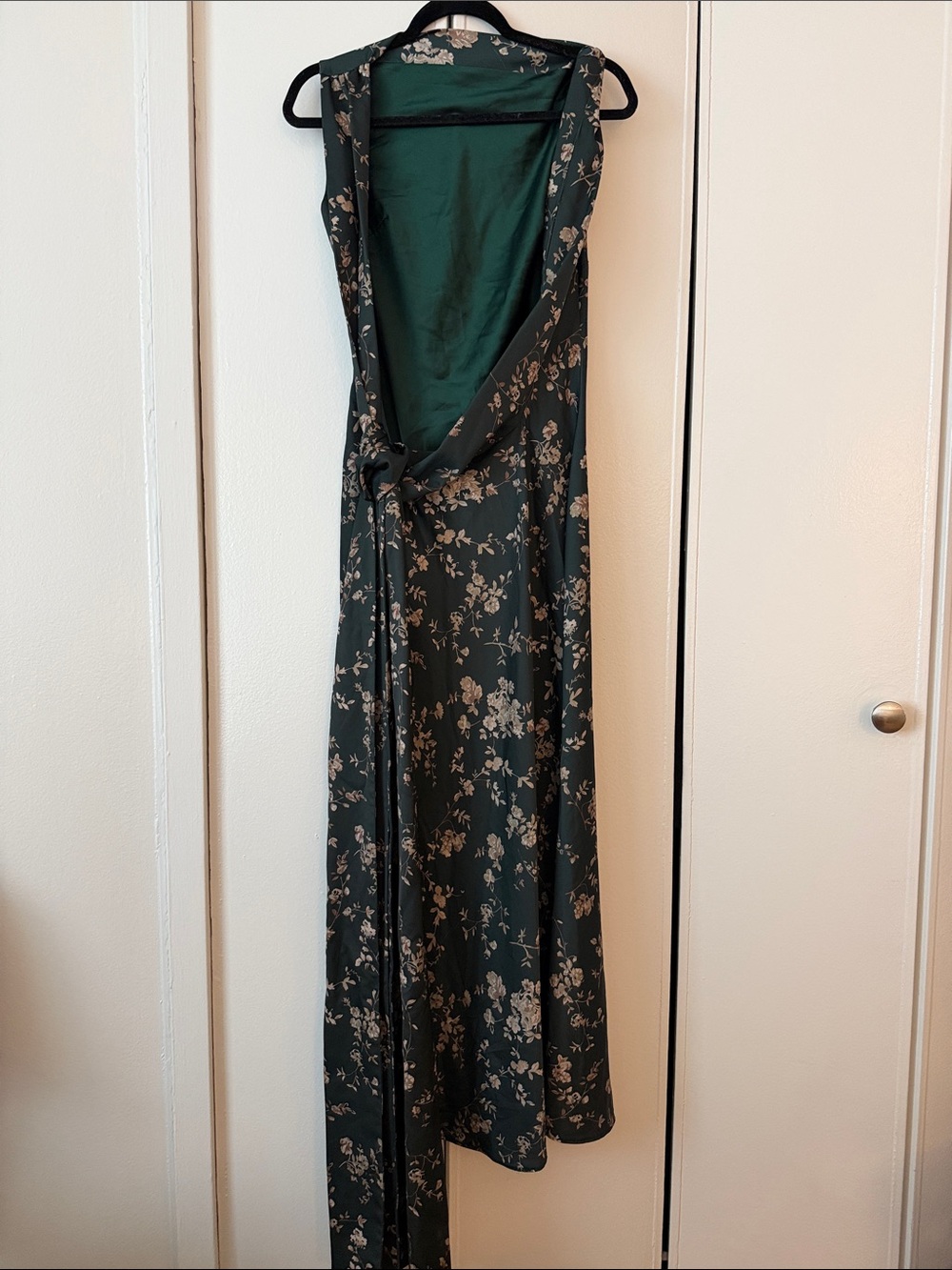 Sau Lee Callie Sleeveless Dark Green Floral Maxi Dress with Cream Print - Picture 4 of 5